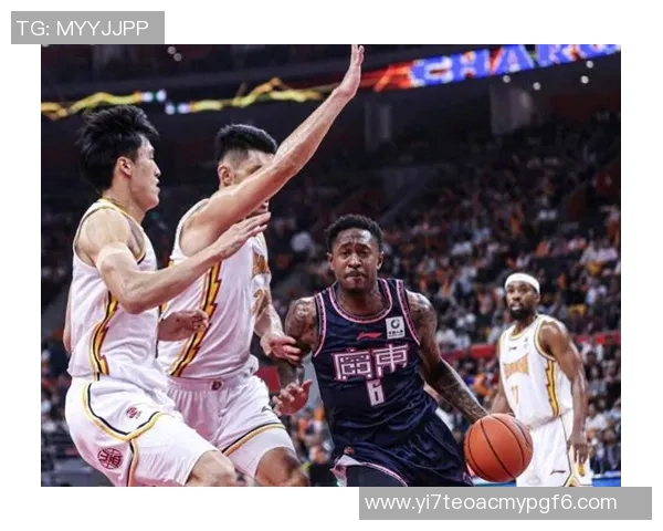 广州篮球队与上海篮球队赛后状态分析与表现评估